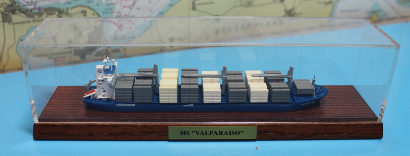 Container ship MS "Valparaiso" CCNI (1 p.) GER 2002 Modellbau Conrad